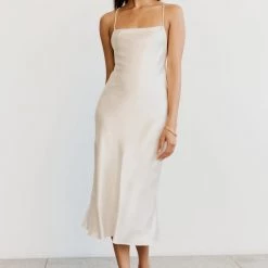 Third Form Crush Bias Cowl Slip