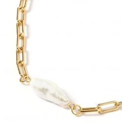 Arms Of Eve ACCESSORIES Cecilia Necklace - Gold And Pearl