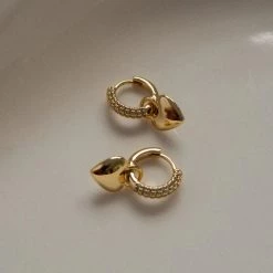 Luv Aj Puffy Heart Huggies