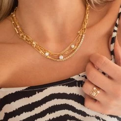 Luv Aj ACCESSORIES Ballier Gold Chain Link Necklace