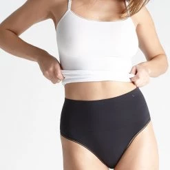 Yummie Ultralight Seamless Shaping Thong